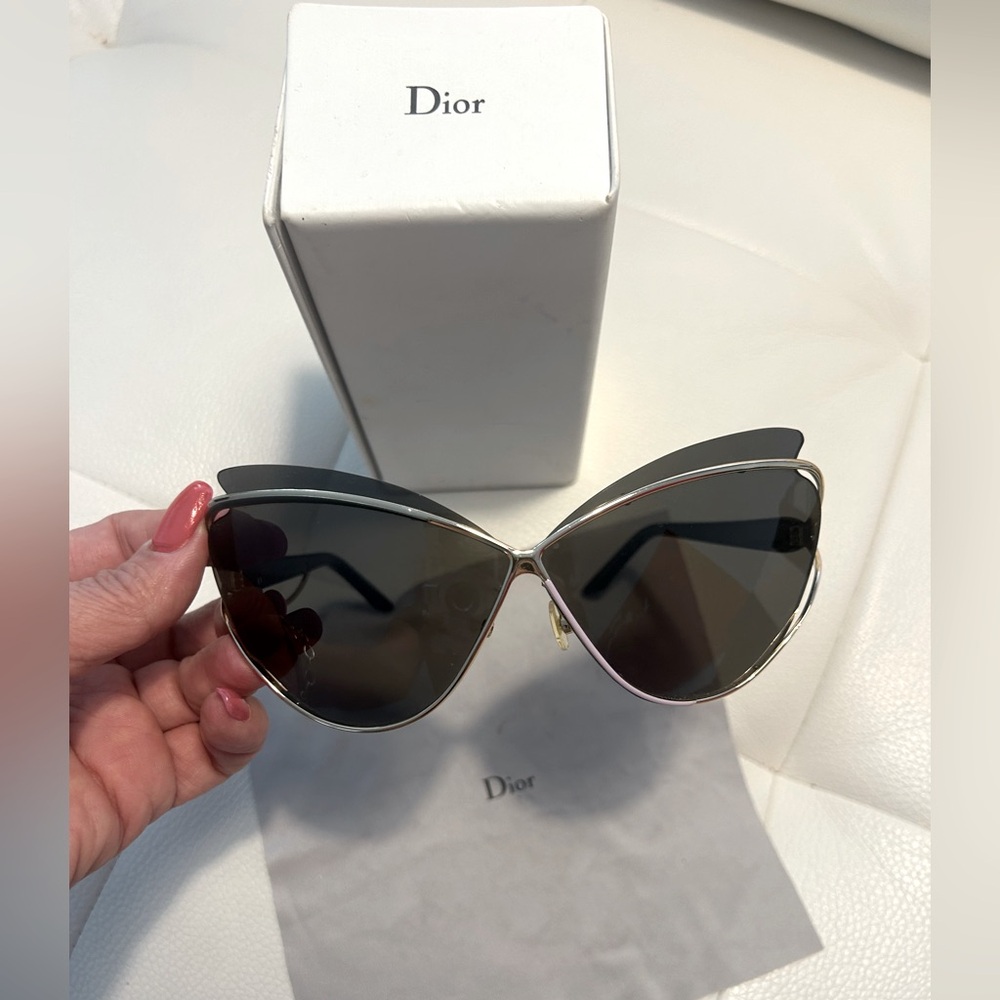 Christian DIOR Audacieuse 1 Cat Eve
Sunglasses black